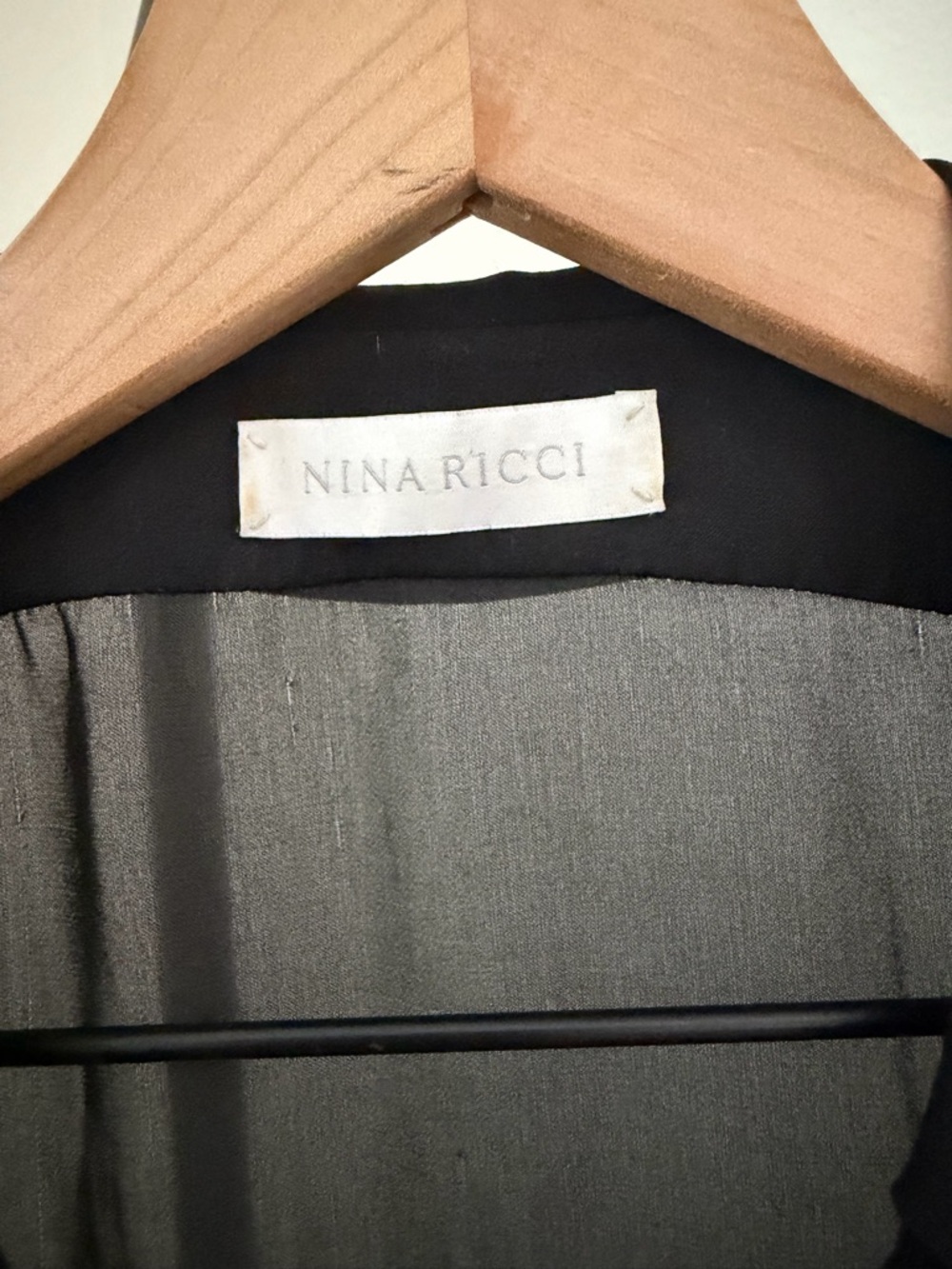 Beautiful Nina Ricci Black 100% silk semi sheer blouse - Picture 3 of 6